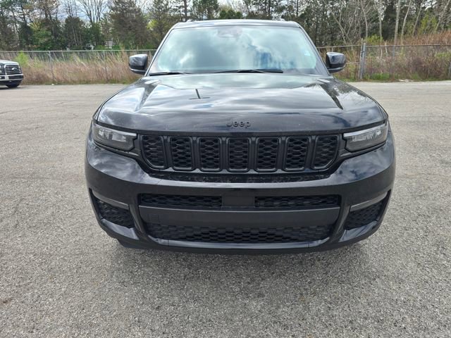 Used 2024 Jeep Grand Cherokee L Limited w/ Black Appearance Package image 8