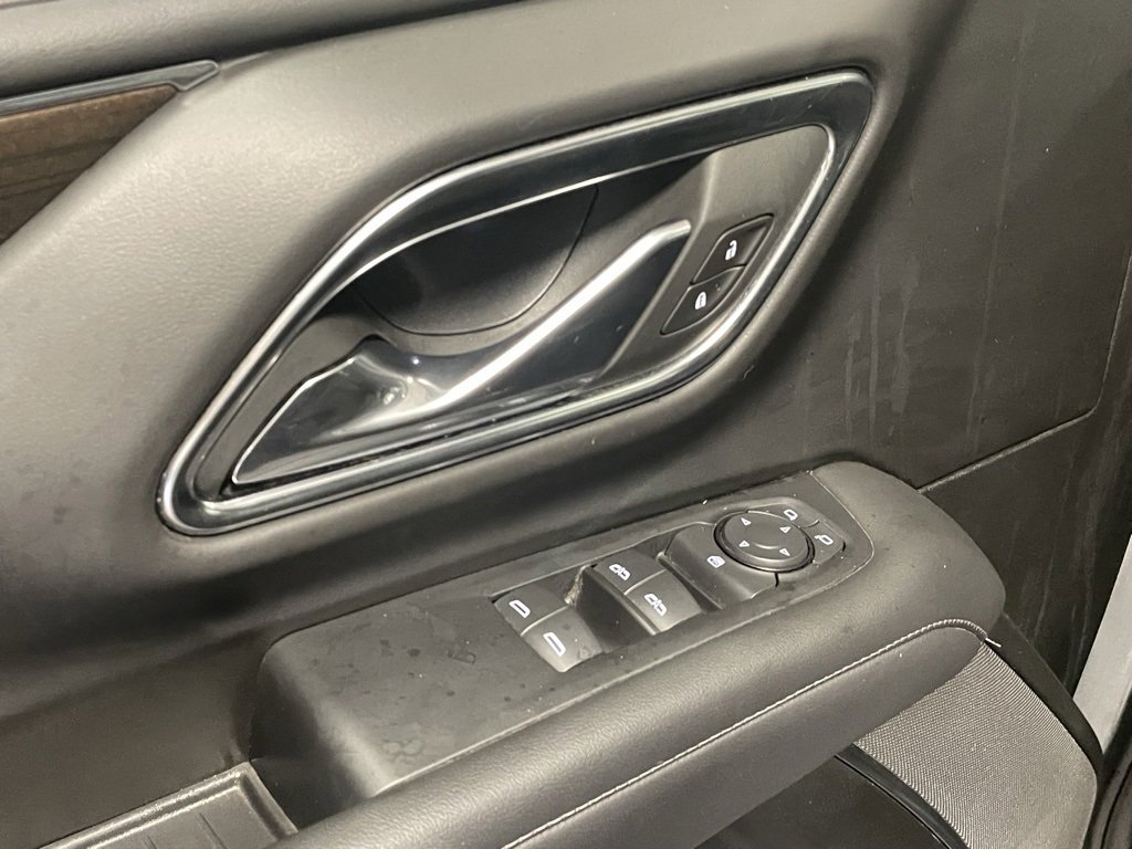 Used 2024 GMC Yukon XL SLE w/ Gmc Pro Safety Plus Package image 12