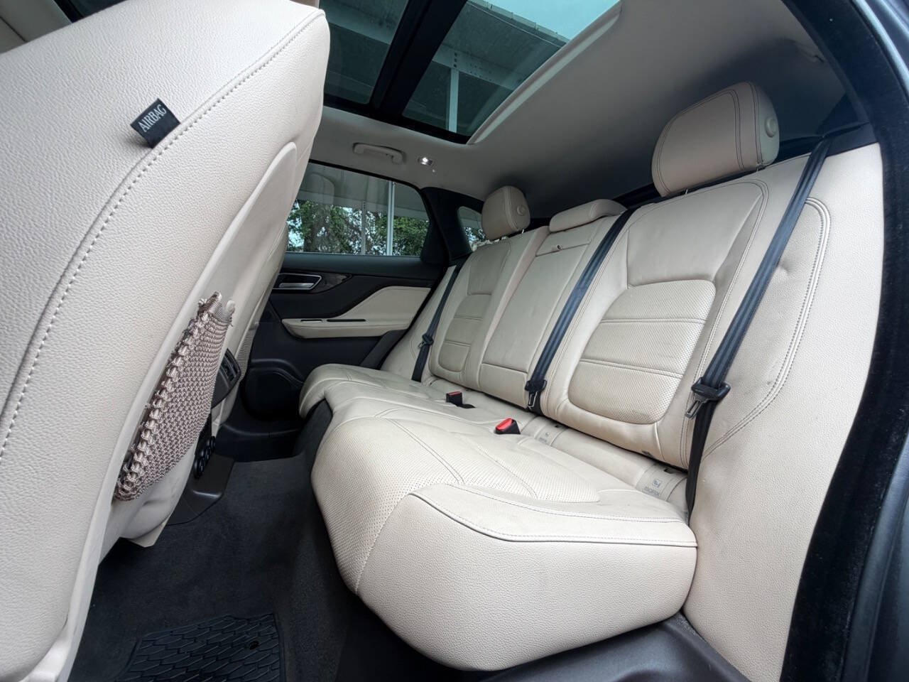 Used 2018 Jaguar F-PACE Prestige AWD/4WD image 16