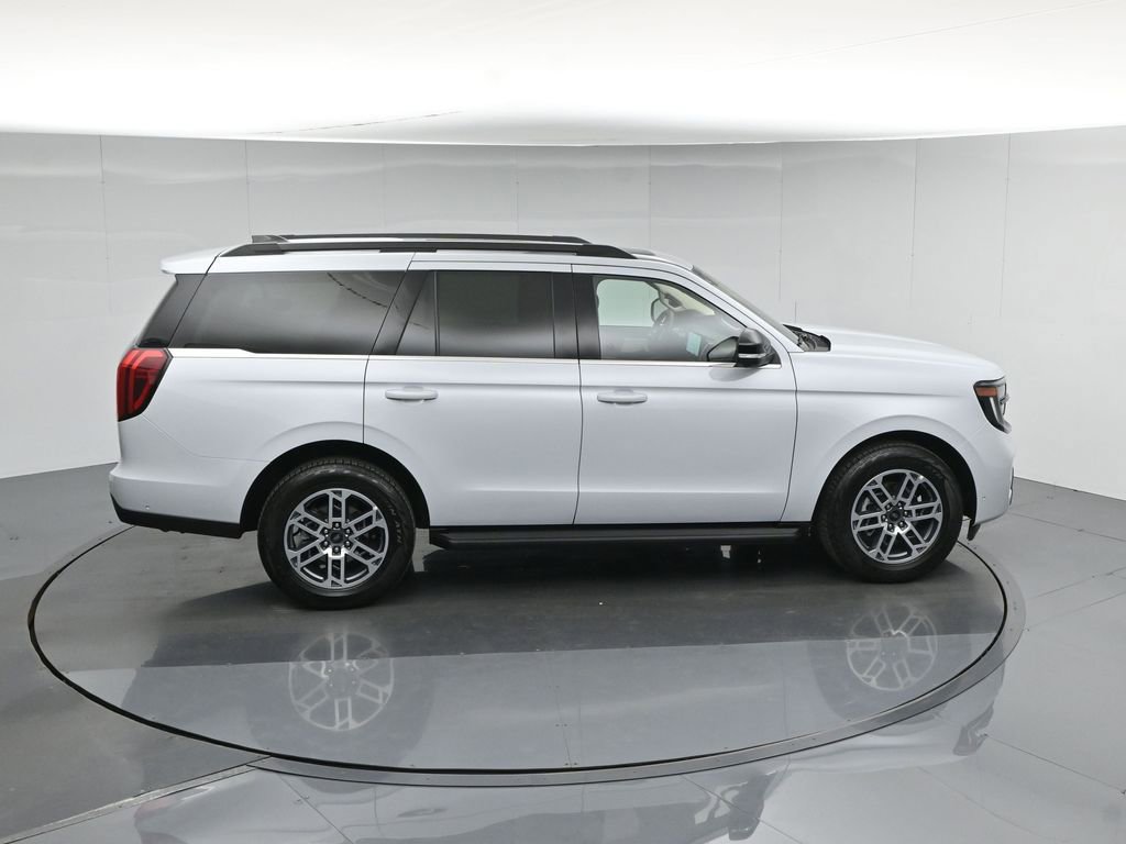 Used 2025 Ford Expedition Active AWD/4WD image 46