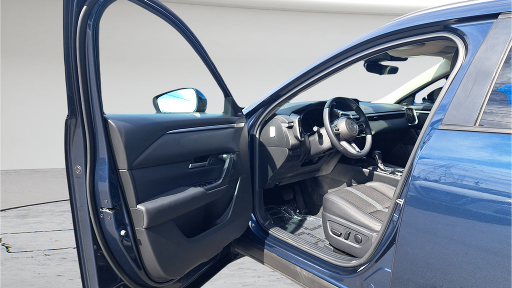 Used 2025 MAZDA CX-50 AWD 2.5 S w/ Cargo Package image 9