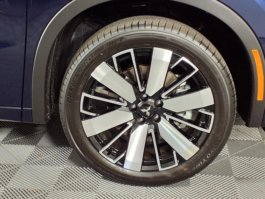 New 2025 Mitsubishi Outlander SEL image 30