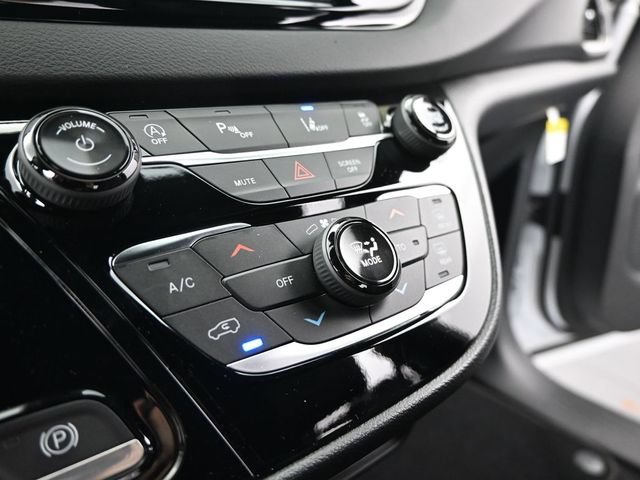 New 2025 Chrysler Voyager LX FWD image 33