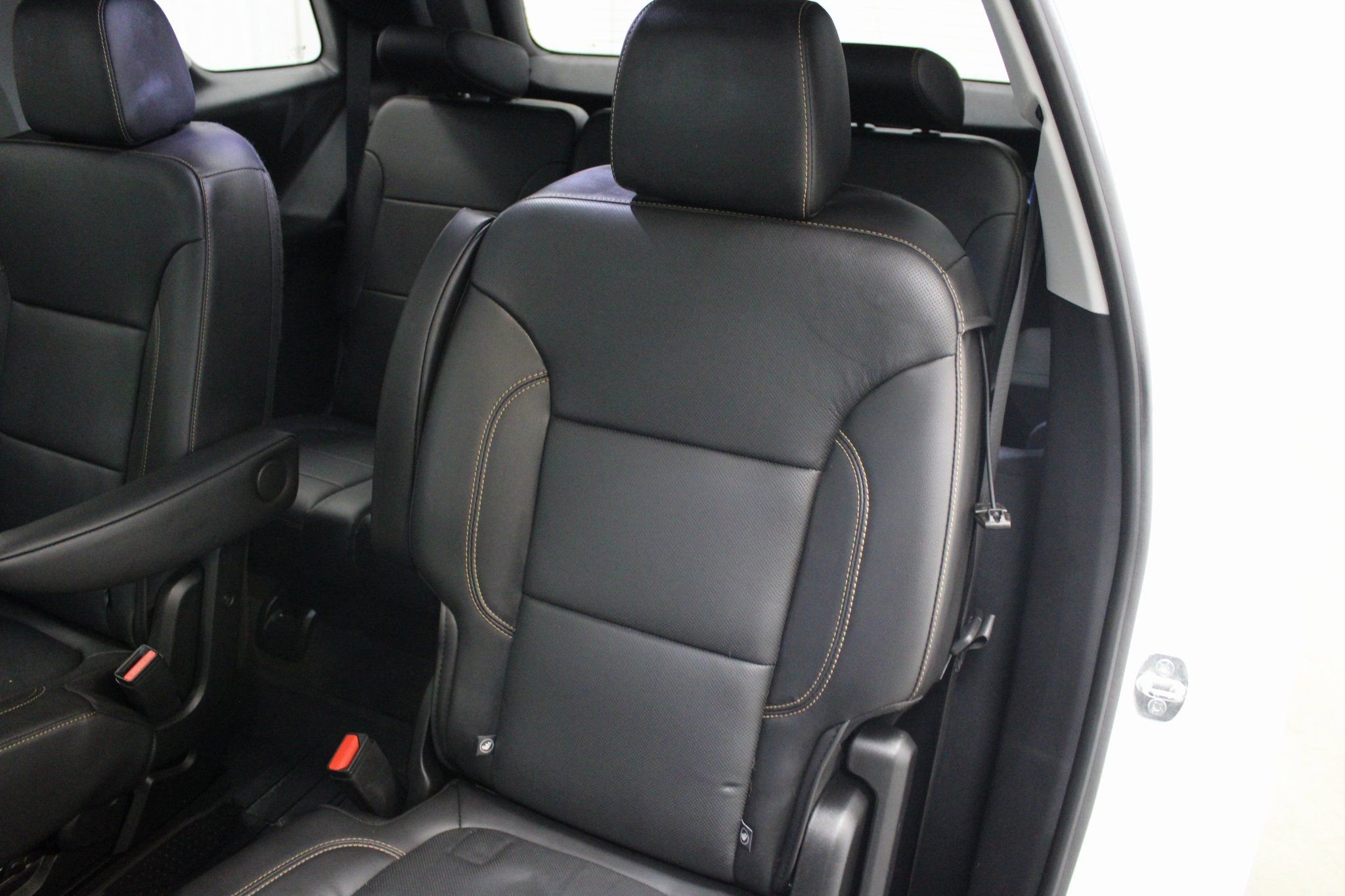 Used 2020 Chevrolet Traverse Premier w/ LPO, Blackout Package image 26