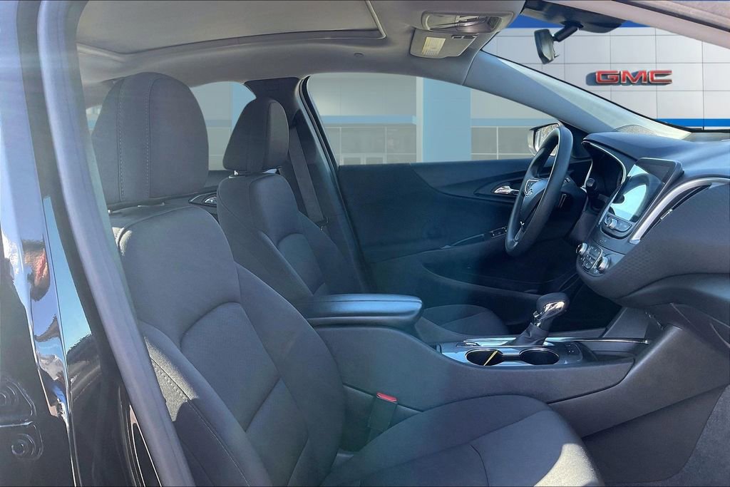 Used 2024 Chevrolet Malibu LT image 29