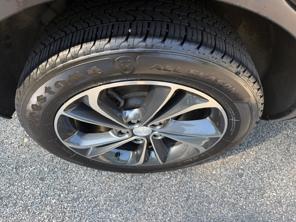 Used 2020 Buick Encore GX Select AWD/4WD image 25