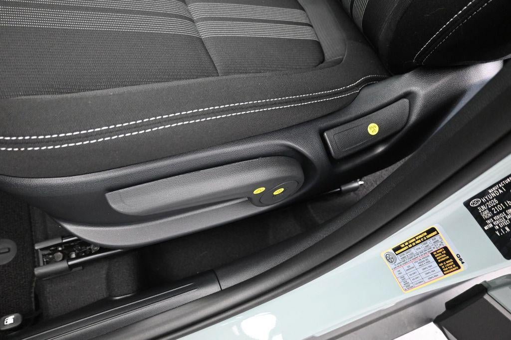 New 2026 Hyundai Venue SEL FWD image 23