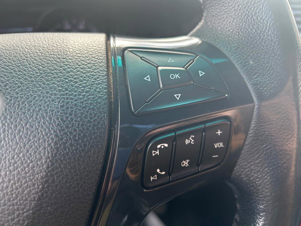 Used 2017 Ford Explorer XLT w/ Equipment Group 202A image 20