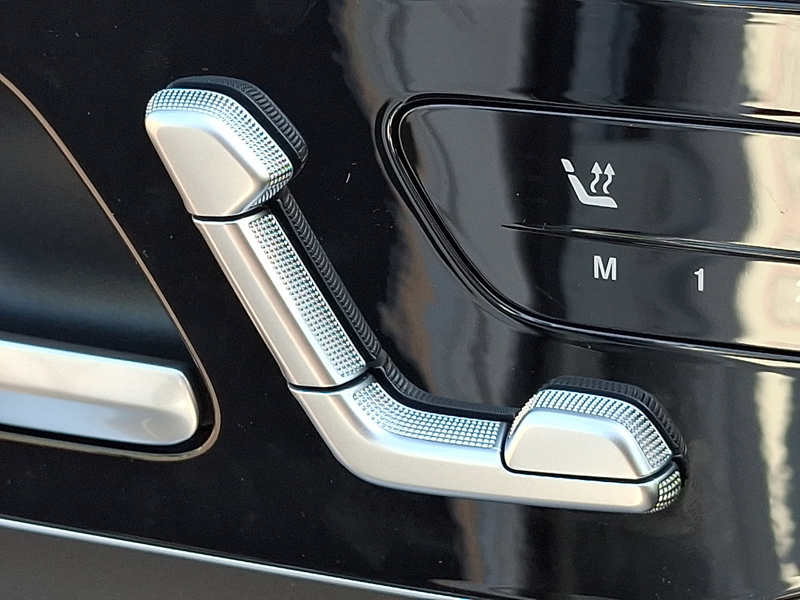 New 2026 Mercedes-Benz E 350 4MATIC Sedan image 20