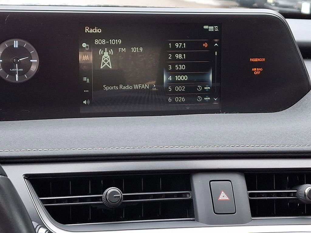 Used 2022 Lexus UX 250h w/ Premium Package image 16