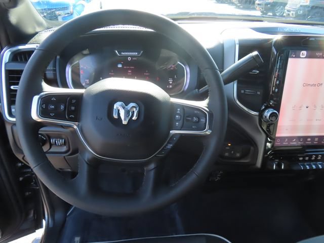 Used 2025 RAM 3500 Laramie AWD/4WD image 17
