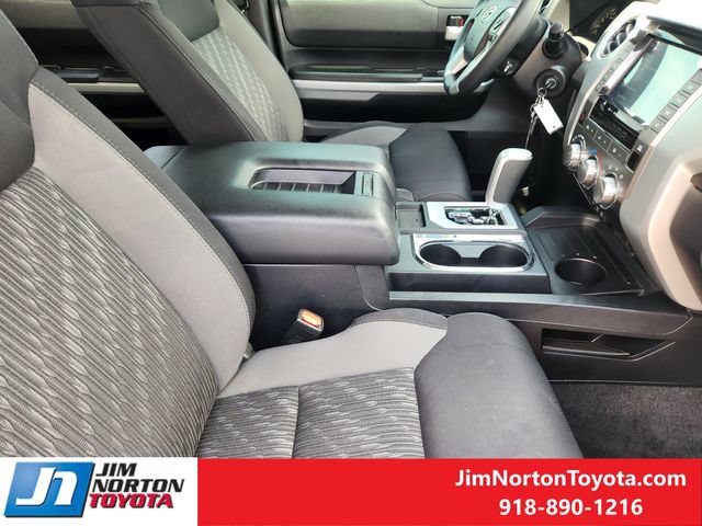 Used 2020 Toyota Tundra SR5 w/ SR5 Upgrade Package RWD image 15