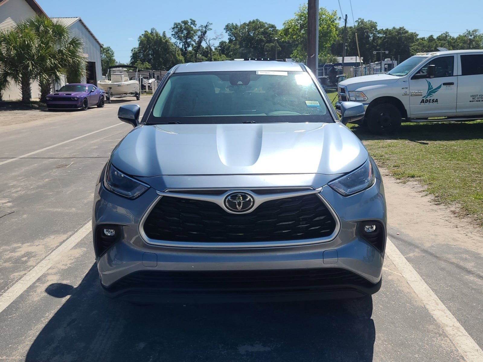 Used 2021 Toyota Highlander LE image 4