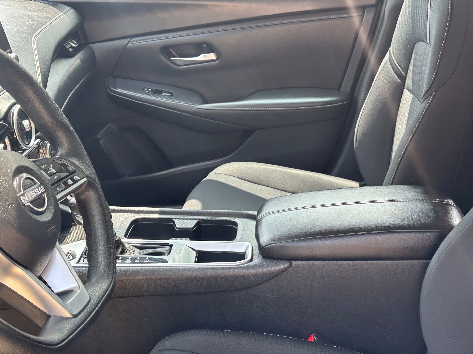 Used 2024 Nissan Sentra SV FWD image 11