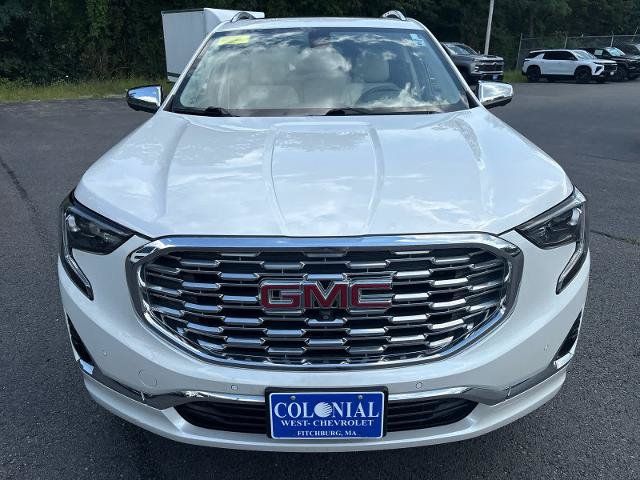 Used 2020 GMC Terrain Denali w/ Denali Premium Package AWD/4WD image 2