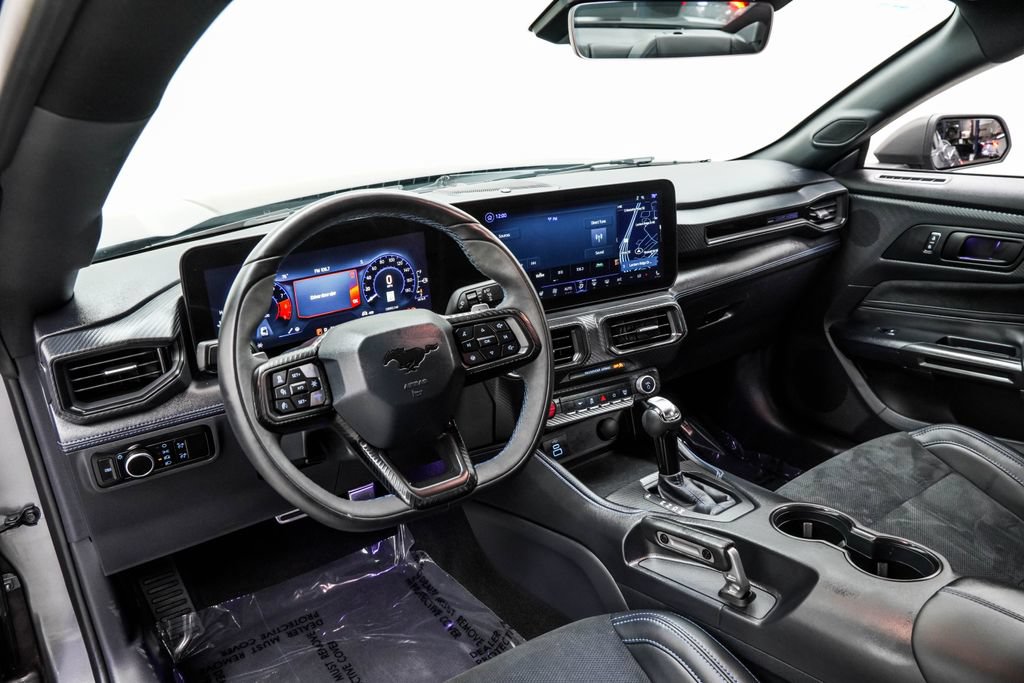 Used 2025 Ford Mustang Dark Horse RWD image 5