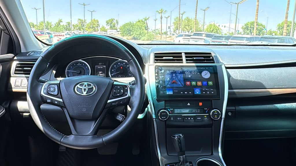 Used 2017 Toyota Camry XLE w/ Moonroof Package FWD image 5