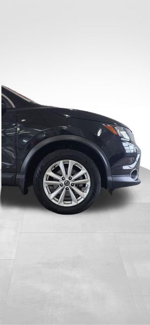 Used 2019 Nissan Rogue Sport SV w/ Technology Package image 31