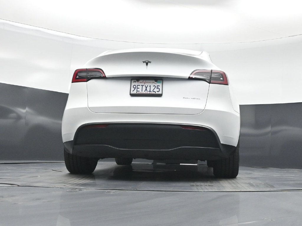 Used 2023 Tesla Model Y Long Range AWD/4WD image 41