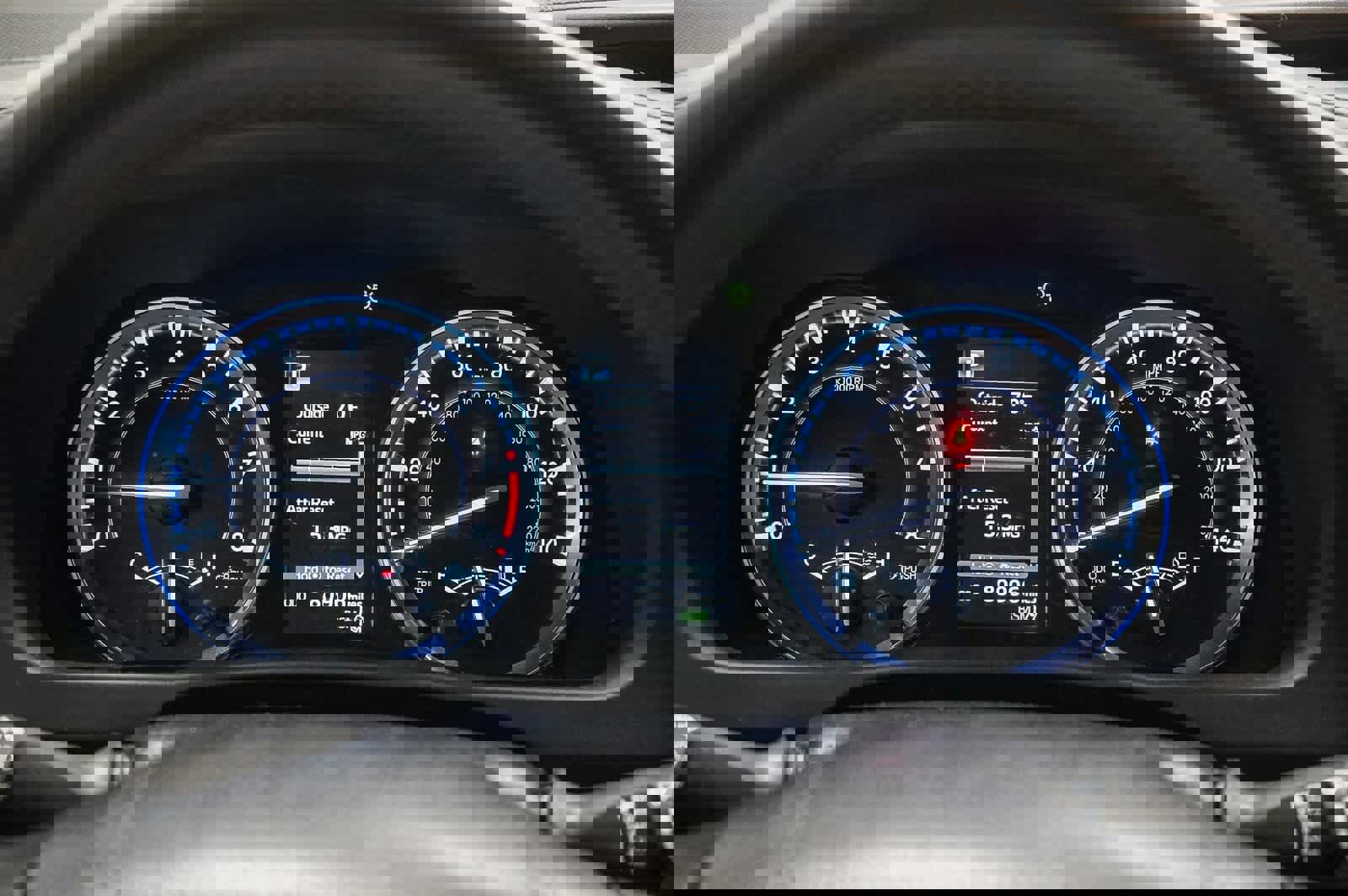 Used 2019 Toyota Highlander XLE image 25