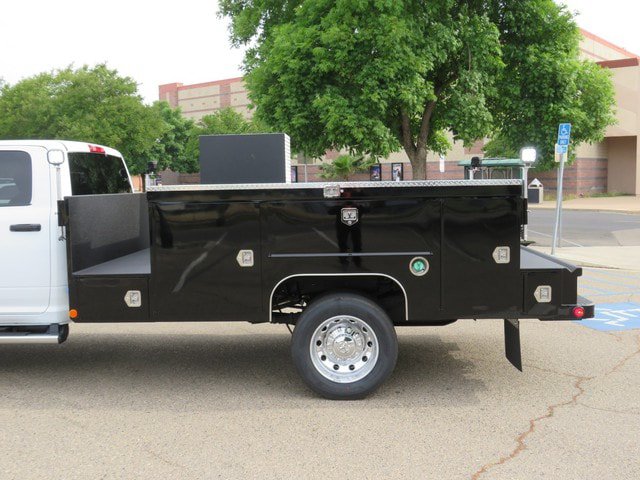 New 2023 RAM 5500 Tradesman w/ Chrome Appearance Group RWD image 8
