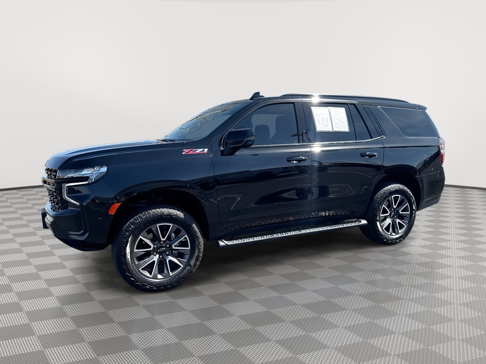 Certified 2024 Chevrolet Tahoe Z71 w/ Luxury Package image 1