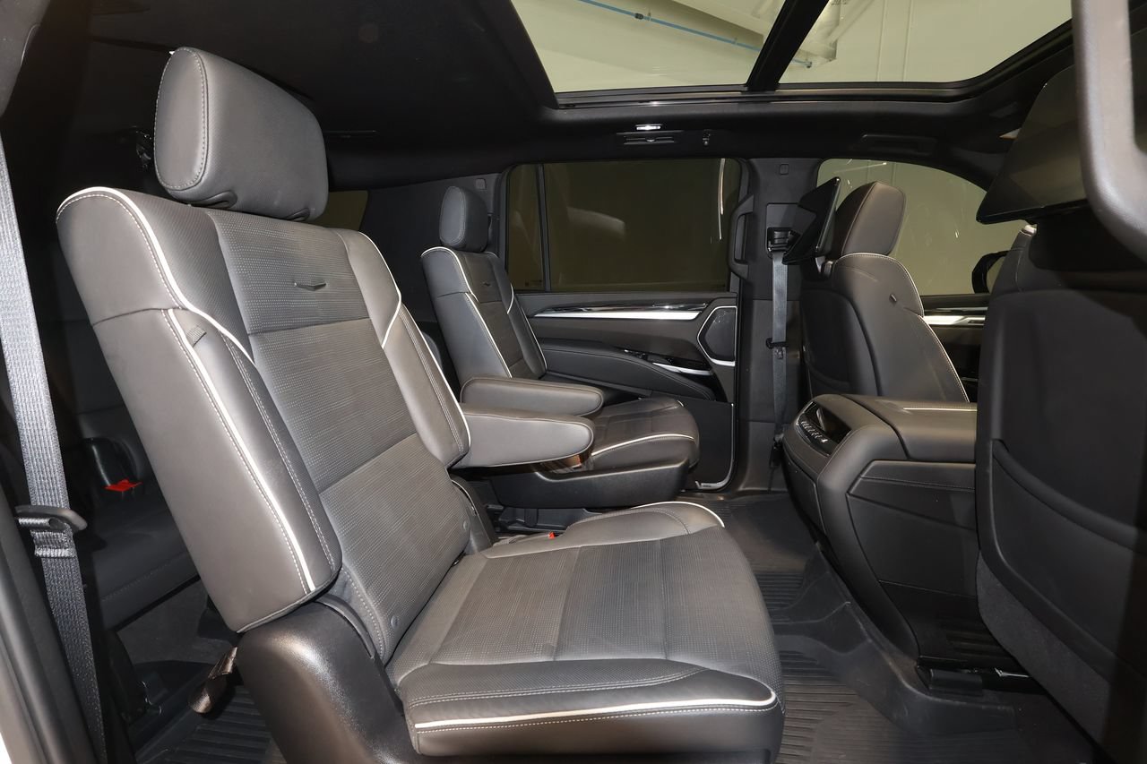 Used 2025 Cadillac Escalade ESV Sport w/ Touring Package AWD/4WD image 26