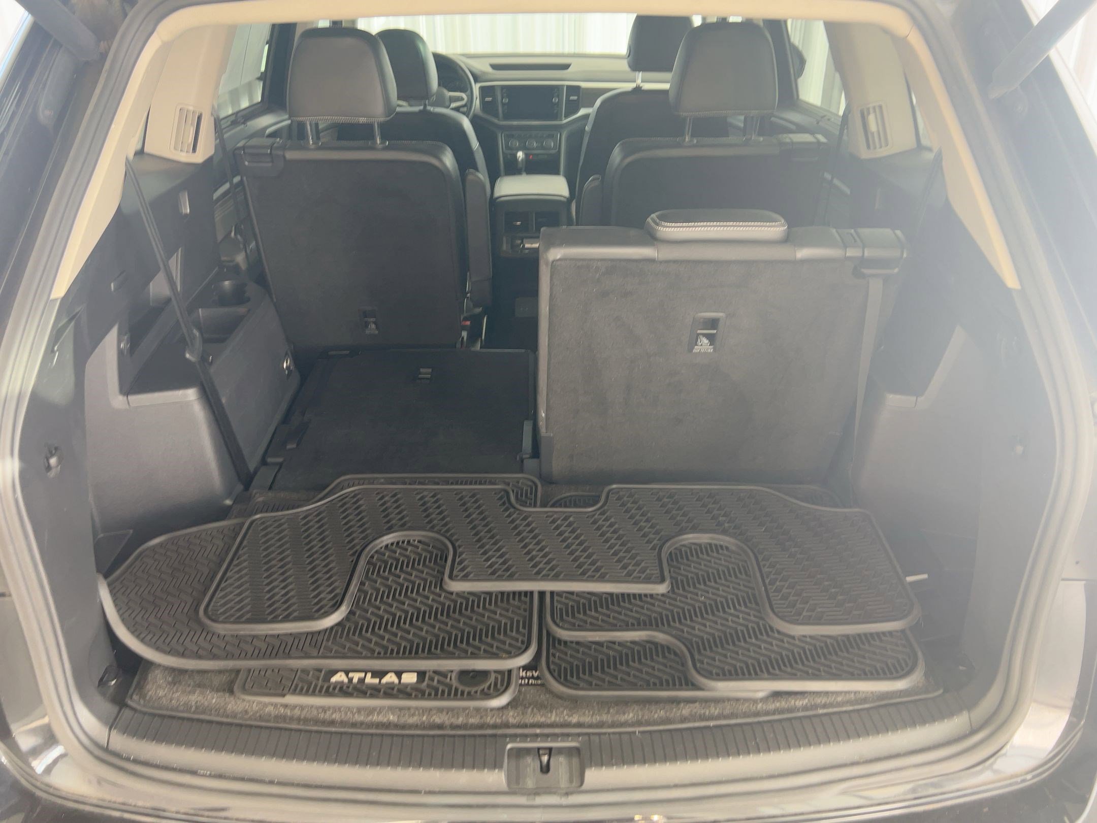 Used 2021 Volkswagen Atlas SE image 35