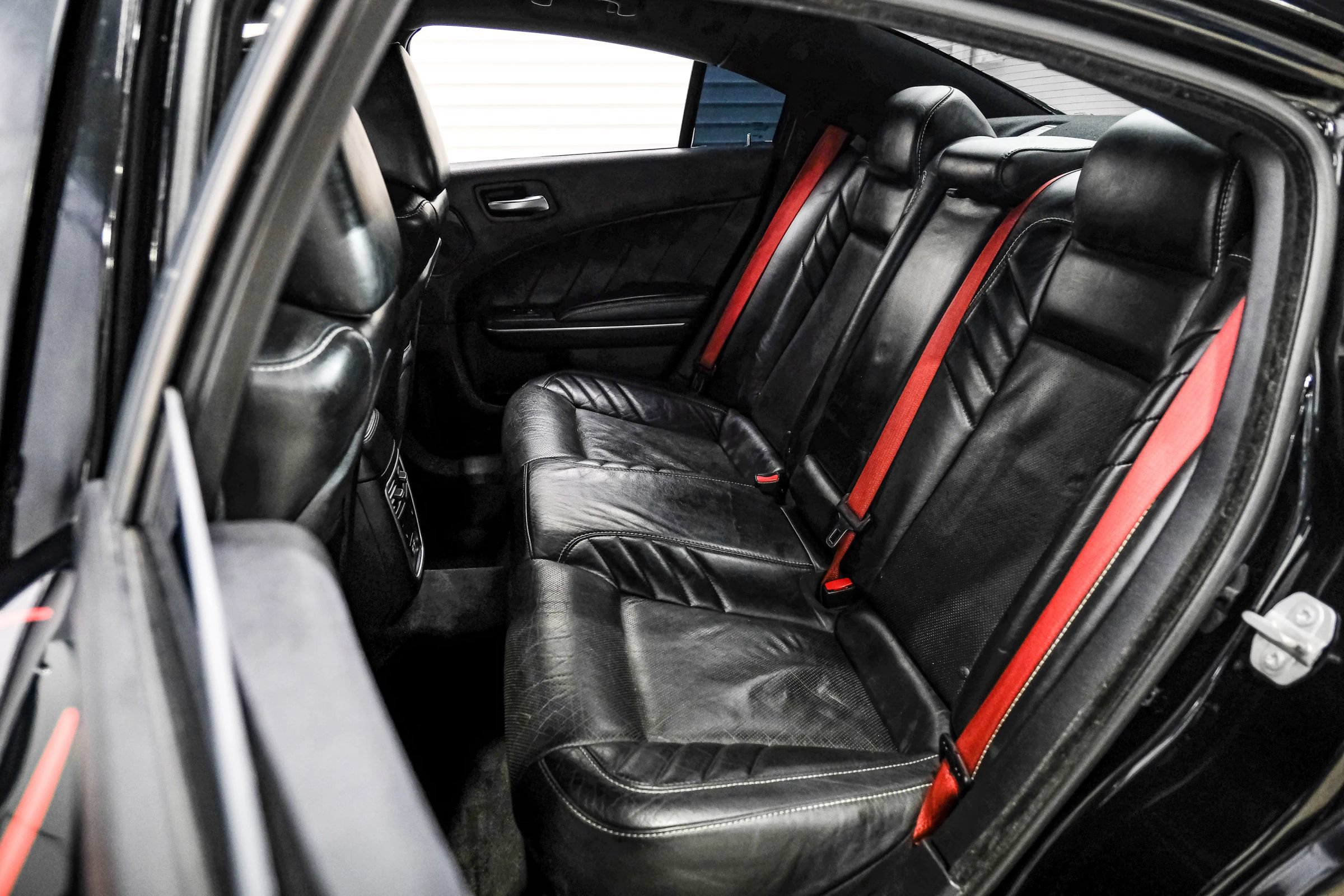 Used 2016 Dodge Charger SRT w/ Harman/Kardon Audio Group RWD image 47