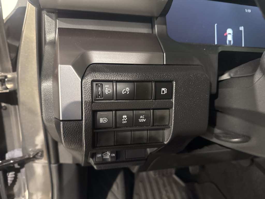 Used 2025 Toyota Tacoma TRD Off-Road AWD/4WD image 39