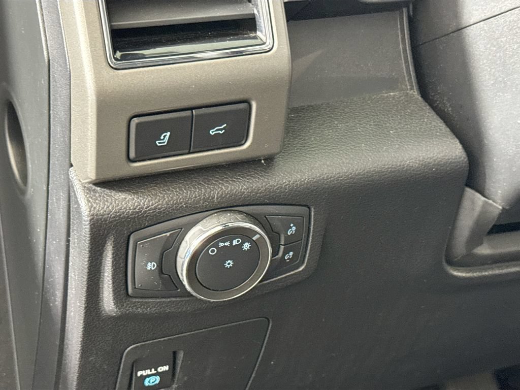 Used 2020 Ford Expedition XLT w/ Equipment Group 202A AWD/4WD image 10