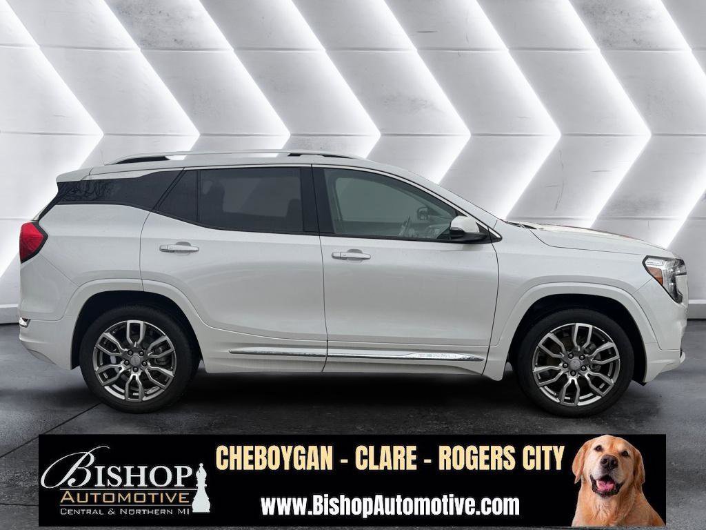 Used 2022 GMC Terrain Denali image 19