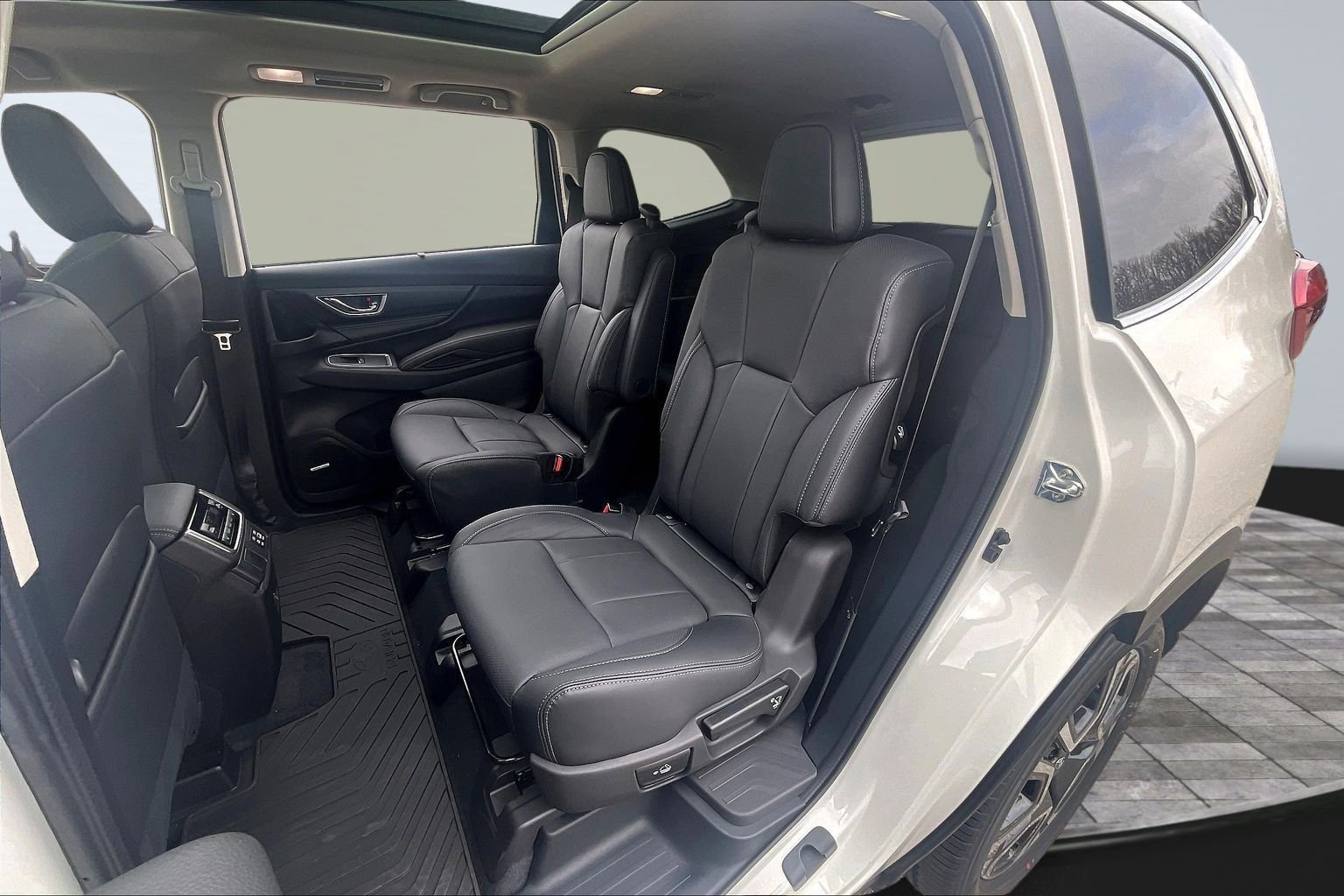 New 2026 Subaru Ascent Limited image 10
