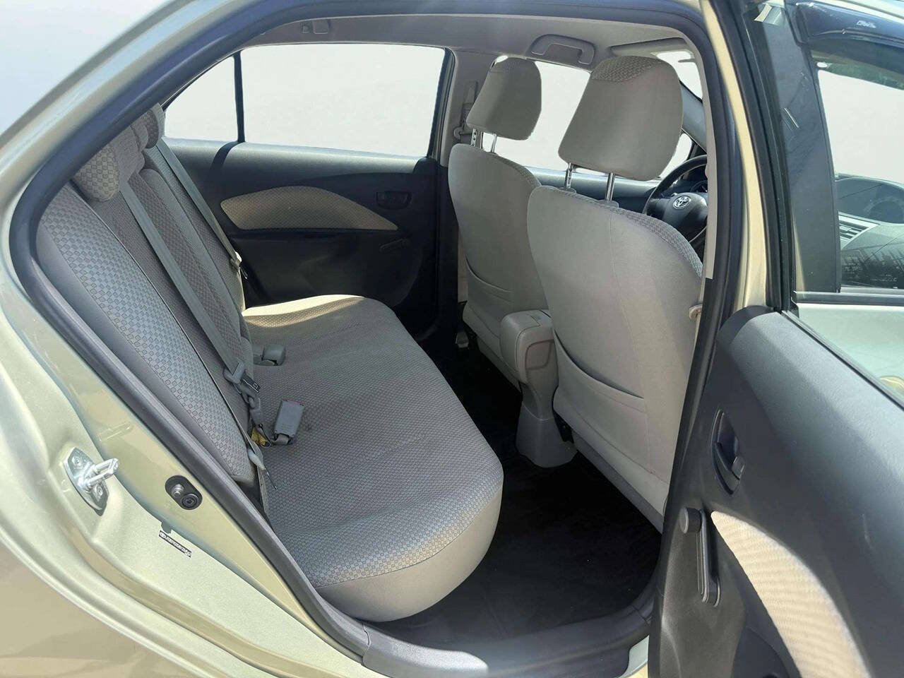 Used 2008 Toyota Yaris S FWD image 13