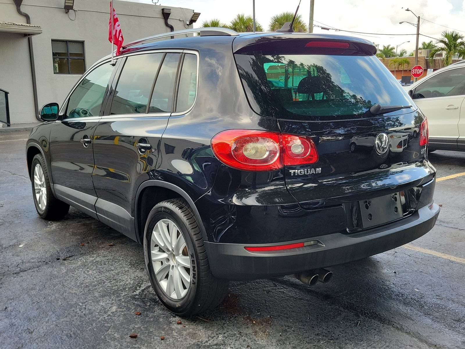 Used 2009 Volkswagen Tiguan S FWD image 6