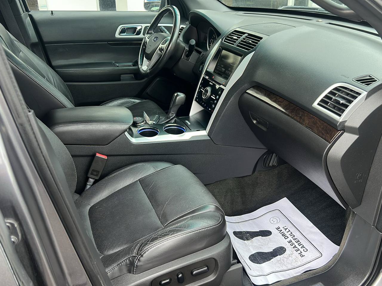 Used 2014 Ford Explorer Limited w/ Equipment Group 301A AWD/4WD image 10