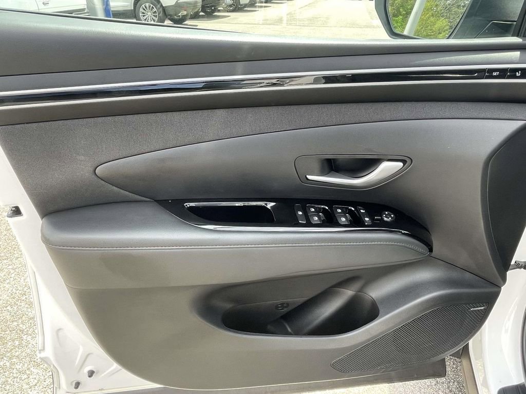 Used 2024 Hyundai Tucson Limited image 17