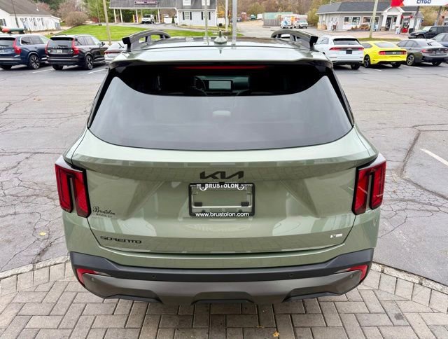 Used 2025 Kia Sorento SX image 10