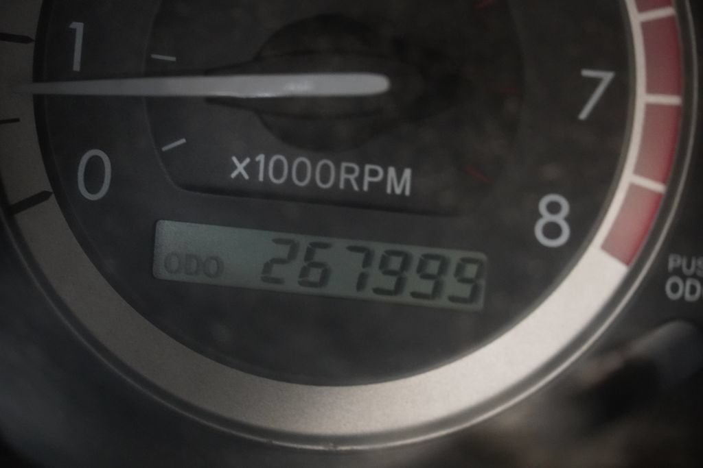 Used 2004 Toyota Sienna FWD image 8