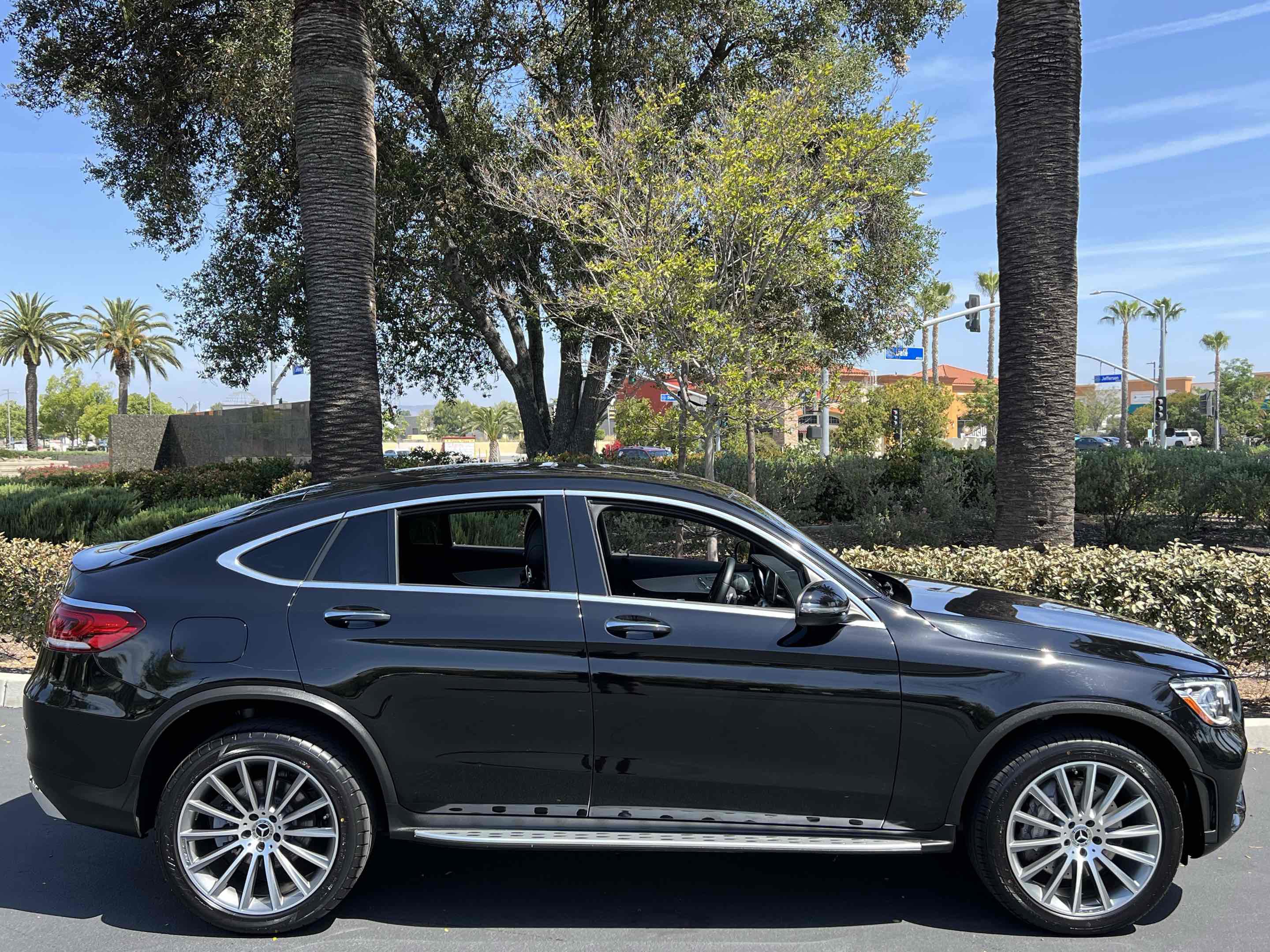 Used 2020 Mercedes-Benz GLC 300 4MATIC Coupe image 15