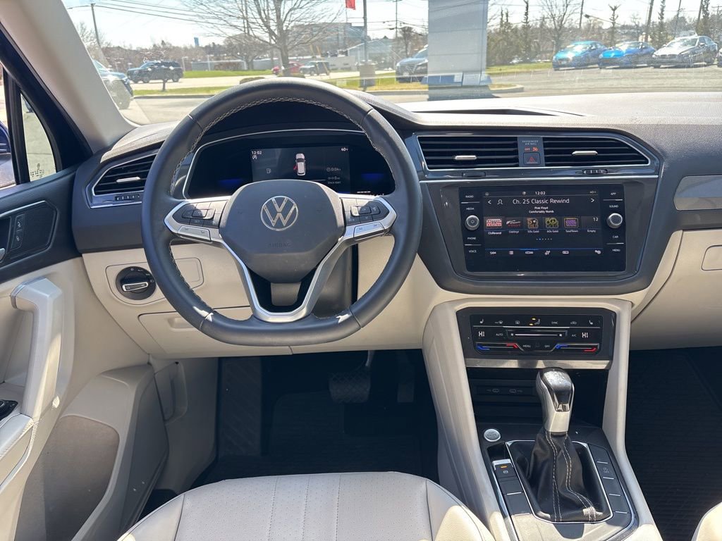Used 2023 Volkswagen Tiguan SE image 25
