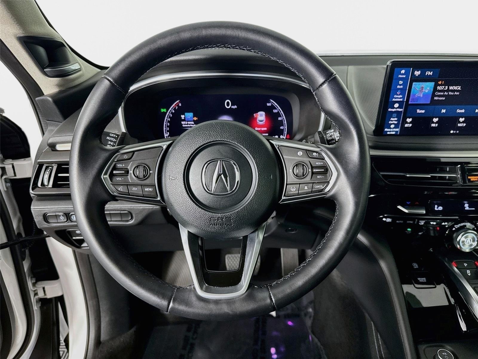 Used 2025 Acura MDX w/ Technology Package FWD image 12