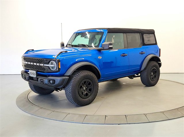 Used 2023 Ford Bronco Wildtrak image 3