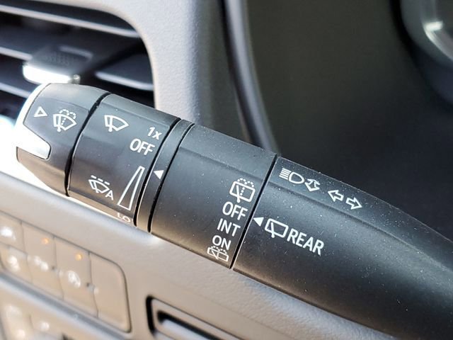 Certified 2023 GMC Yukon SLE image 13