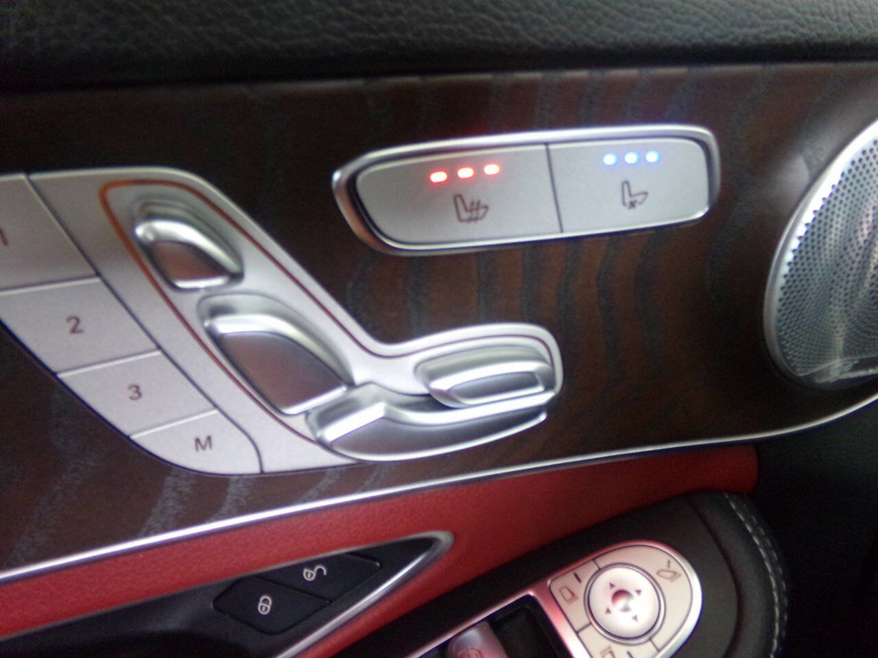 Used 2020 Mercedes-Benz C 300 Sedan w/ AMG Line image 55