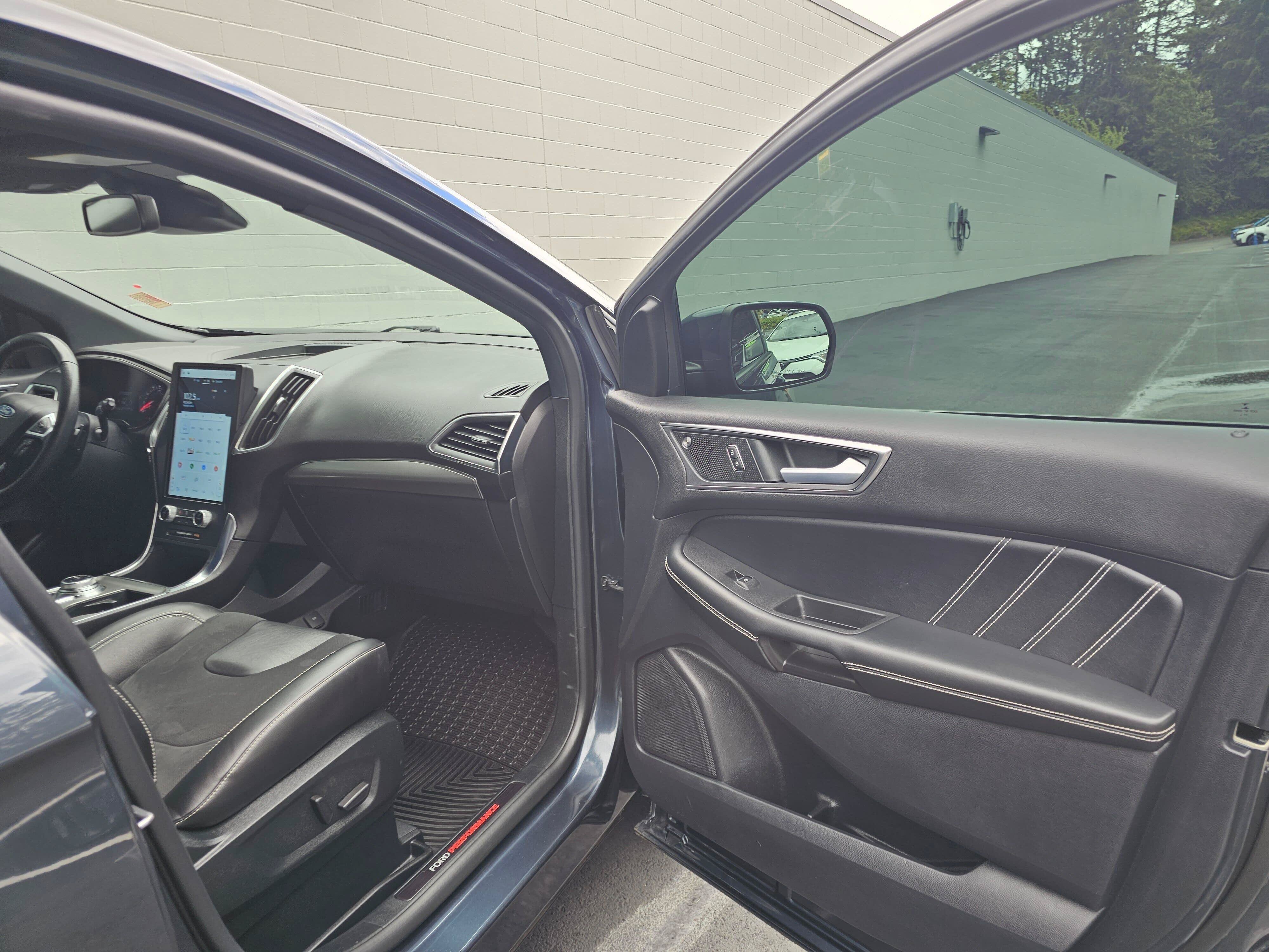 Used 2022 Ford Edge ST w/ Equipment Group 401A AWD/4WD image 11