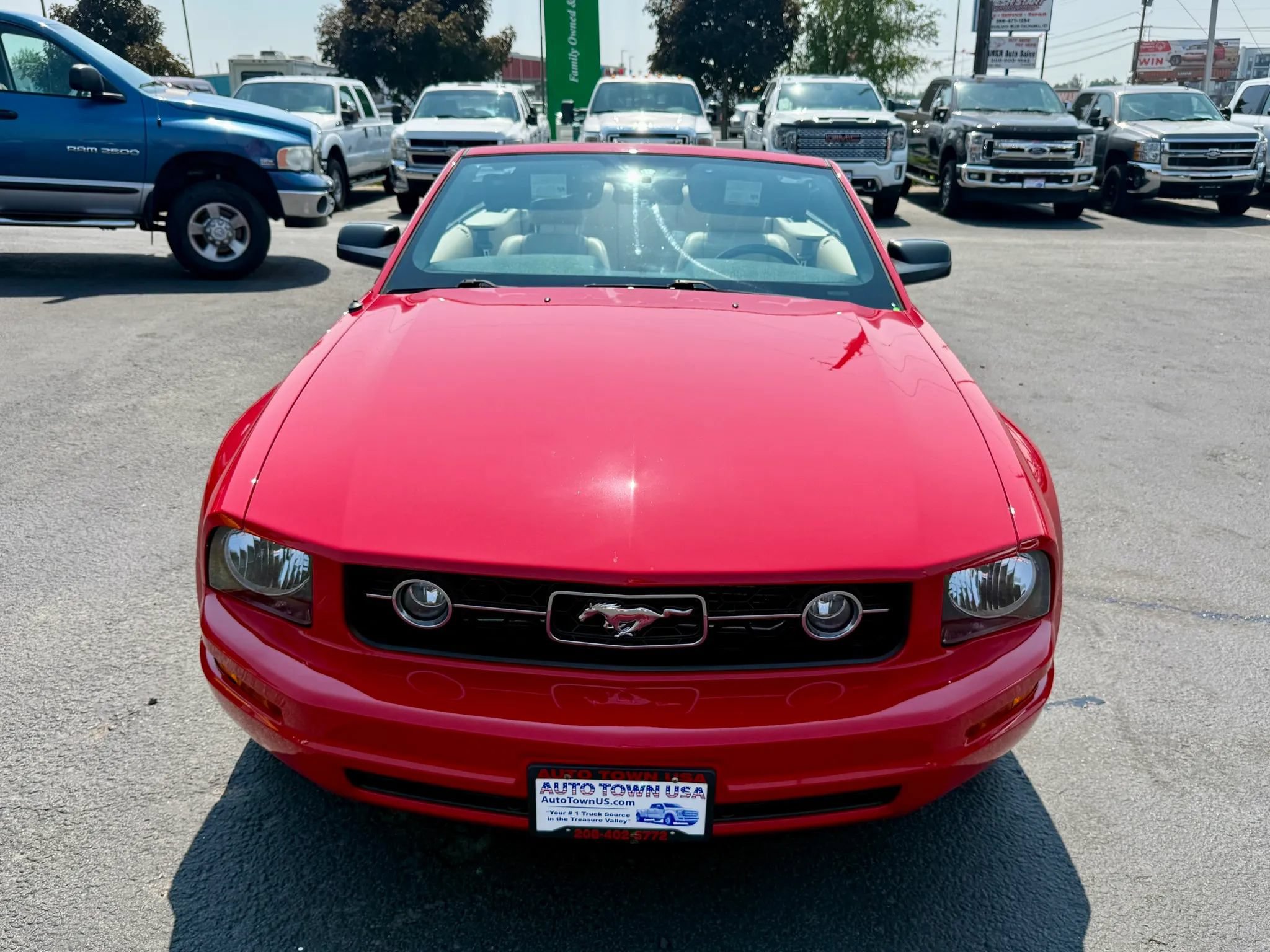 Used 2008 Ford Mustang Convertible RWD image 16