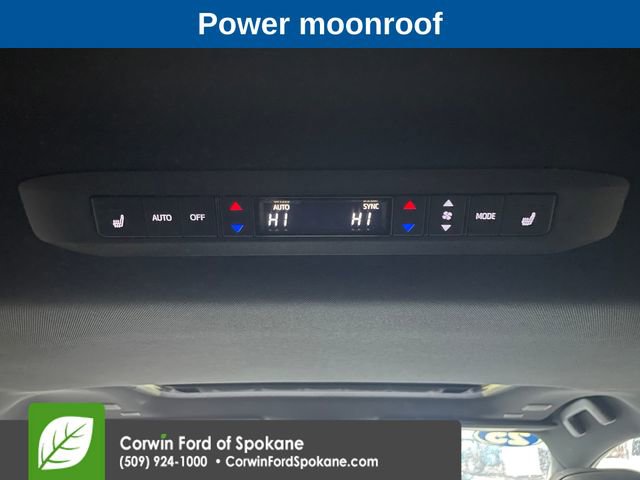 Used 2025 Toyota Sienna Platinum image 15