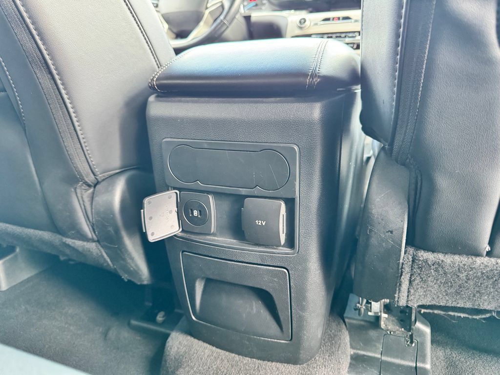 Used 2023 Ford Explorer XLT w/ Equipment Group 202A AWD/4WD image 15