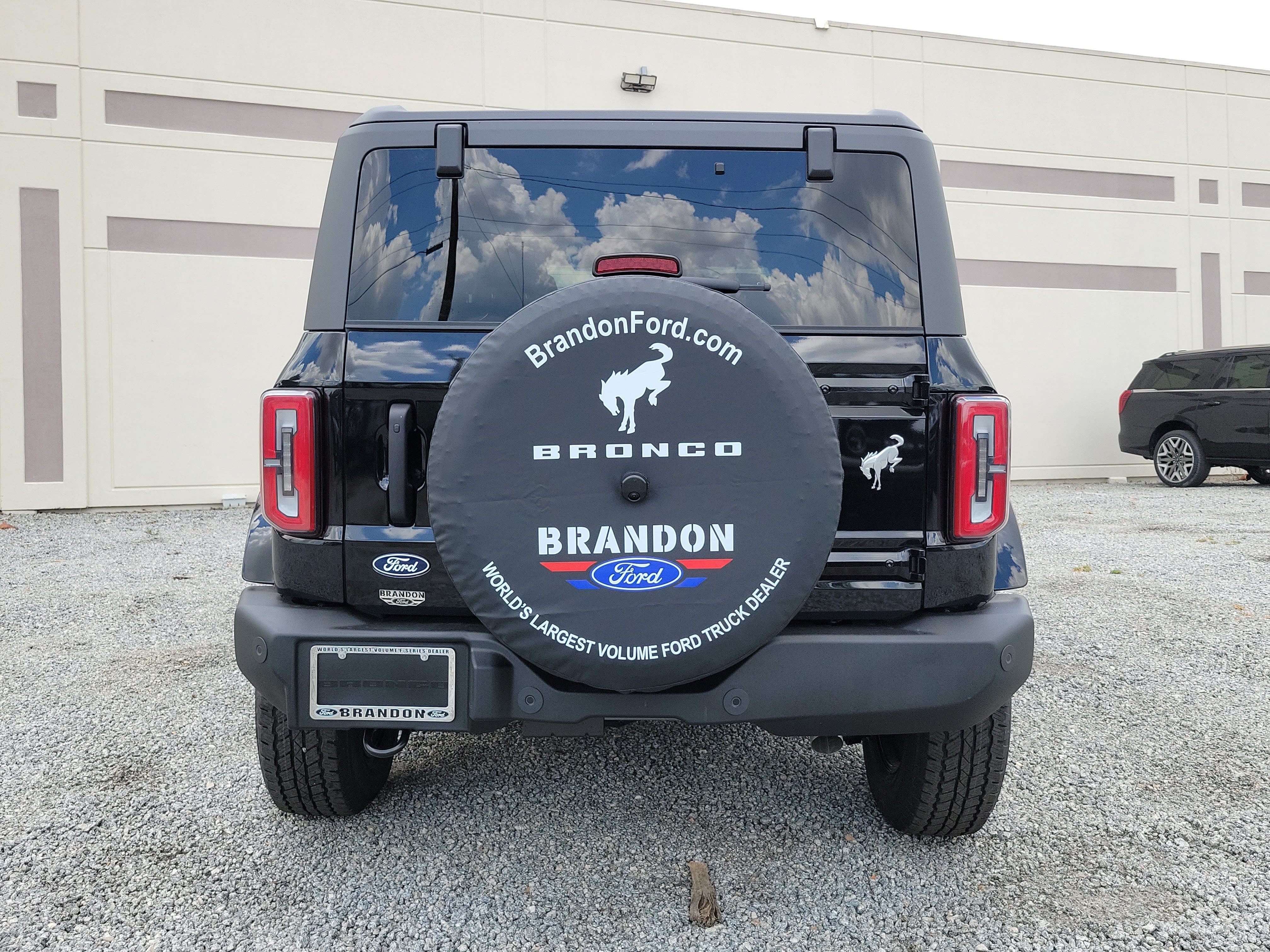 New 2026 Ford Bronco Outer Banks AWD/4WD image 9